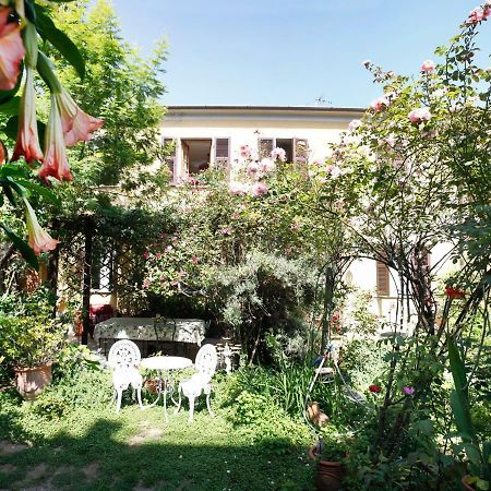 Bed and Breakfast Il Giardino Segreto Кастельнуово-ди-Магра Экстерьер фото