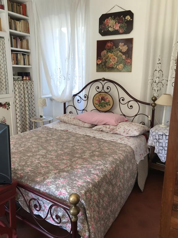 Bed and Breakfast Il Giardino Segreto Кастельнуово-ди-Магра Экстерьер фото