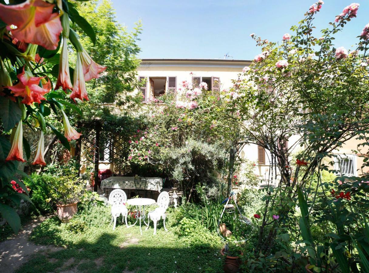 Bed and Breakfast Il Giardino Segreto Кастельнуово-ди-Магра Экстерьер фото